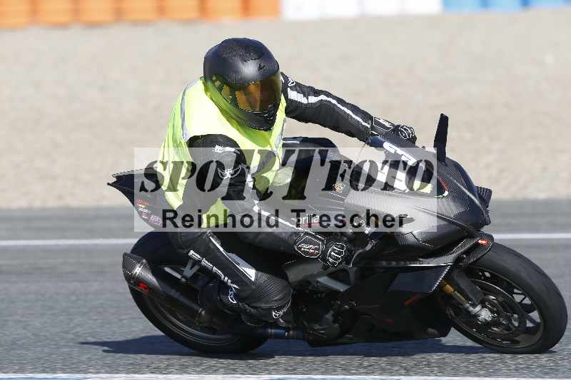 Archiv-2025/02 28.-31.01.2025 Moto Center Thun Jerez/gruen-green/83
